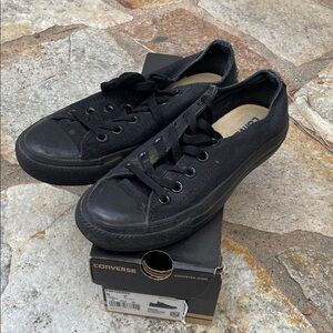 Converse Chuck Taylor All Star Low Top Sneakers - Black